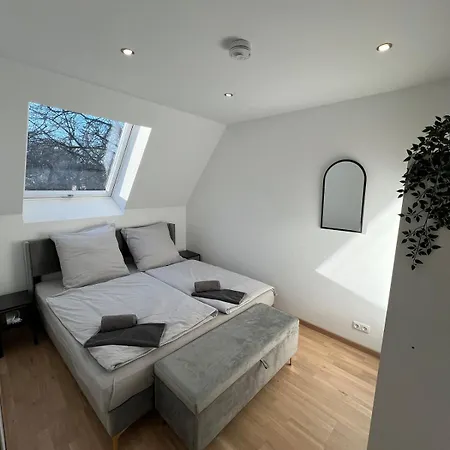 Modern Flat Apartment *
